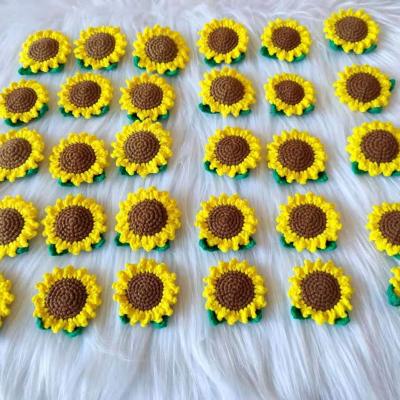 China Yarn Yarn Yarn Sunflower Hand Crocheted Yarn Brooch Lovely for sale