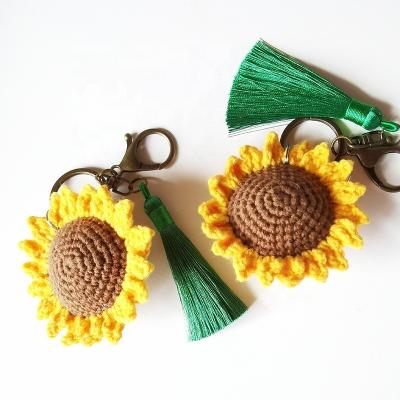 China Decorate Key Chain 2021 New Fashion Style Yarn Wool Cute Sunflower Handmade Crocheted Key Chain for sale