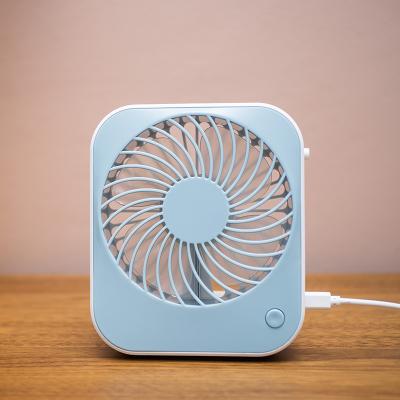 China Factory Fresh Supply Mini Useful Pure Copper Motor Portable Three Speeds USB Fan for sale