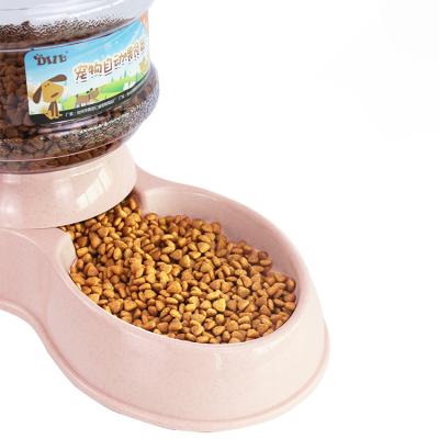 China Self Feeding Barrel Design Removable Transparent Pet Device Eco - Friendly Automatic Feeding Base for sale