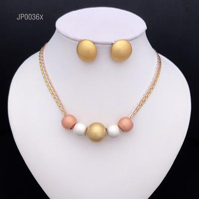 China 2pcs/set High Quality Custom Gold Plated Bridal Costume Jewelry Sets Luxury Jewelry Wedding Earrings Necklace Set For Women for sale