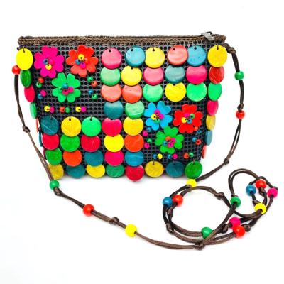 China Wholesale vintage beach souvenir women shoulder bag handmade boho coconut shell tourist bags for sale