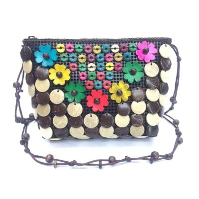 China Vintage Indonesia Women Vintage Messenger Bag Handmade Coconut Shell Beaded Bag for sale