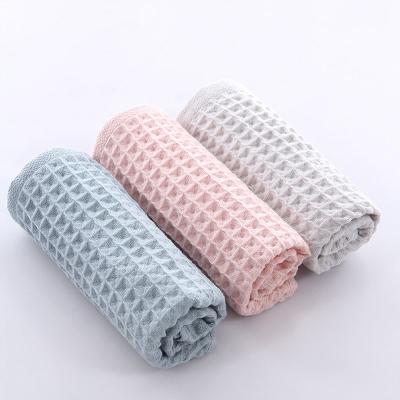 China Wholesale Eco-friendly Soft Honeycomb Waffle Washcloth Anti-pilling 100% Cotton for sale