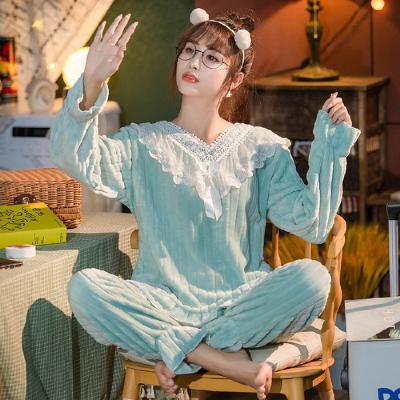 China Flannel QUICK DRY Pajamas Super Soft Thickened Loungewear Ladies Winter Solid Pajamas for sale