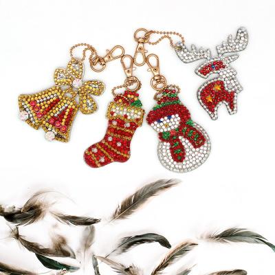 China Eco-Friendly Resin Sequins New Arrivals DIY Diamond Christmas Shape Double Side Painting Main Set Chain 2021 New Product for sale