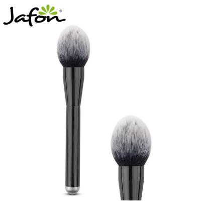 China Angular Blush Wooden Handle Single Oval Makeup Brush Synthetic Good Quality for sale