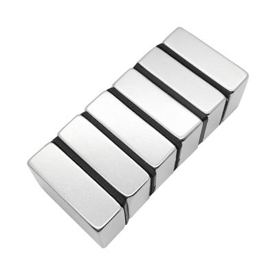 China Industrial High Quality Thick Strip Magnet Whiteboard Factory Price Magnet Tool for sale