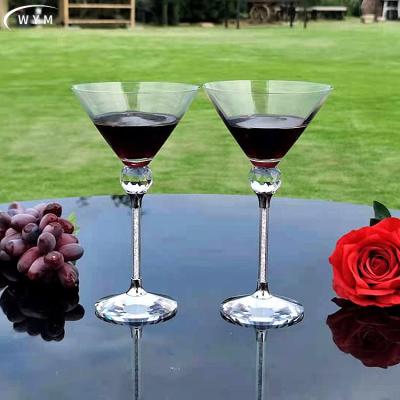 China Customizable Goblet Wine Diamond Glass Crystal Cocktail Glass Modern Manufacturer Wholesale Latest Design for sale