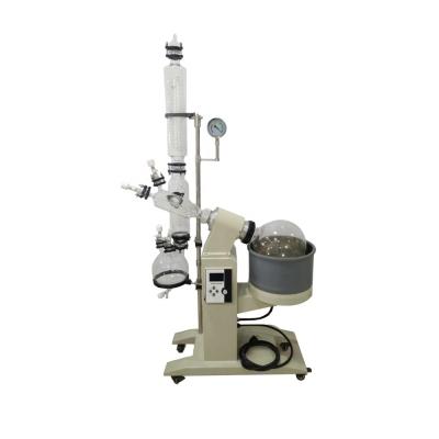 China Distillation Liquid High Quality Rotary Evaporator 30Kg/H Hemp Oil Vacuum Evaporation Electric Heating System for sale