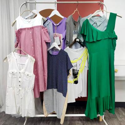 China Cotton Other Stock Apparel Multi-brand Dresses T-shirts Shirts Pants Mixes What You See Is What You Get for sale