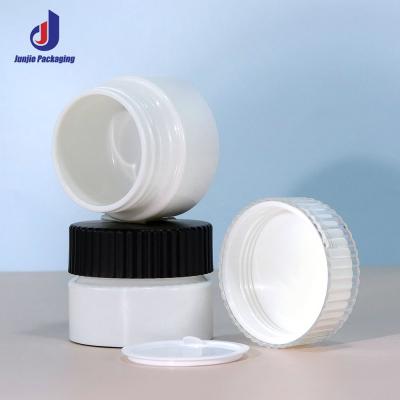 China 120g White Cream Jars Round Shape Personalized Plastic Jars For Cream for sale