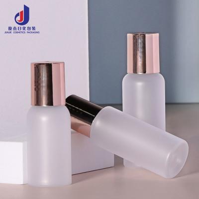 China Garrafa de soro branco de luxo 20ml 25ml 35ml PET Garrafa de perfume personalizada para cuidados com a pele à venda