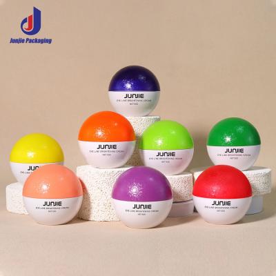 Chine Bouteille en gros de 50 ml de beurre pour le corps contenant une bouteille vide en forme de boule de glace fleur de crème pour le visage 50g de crème pour blanchiment de peau à vendre