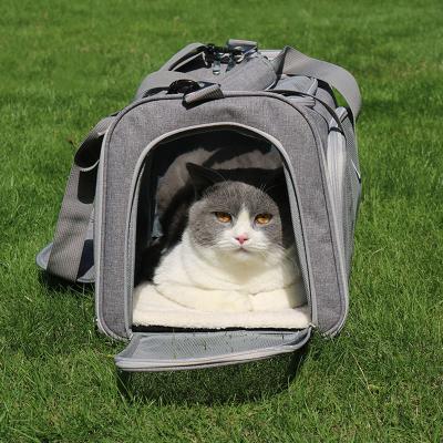 China Hot Sale Water Resistant Travel Large Capacity Large Capacity Portable Cat Dog Carrier Breathable Puppy Carry Bag For Small Pet Dog Cat Bag for sale