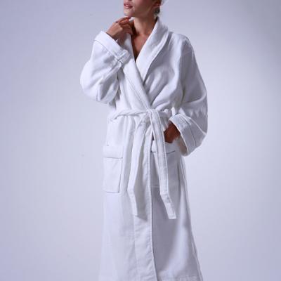 China OEM/ODM Hotel Satin Women Cotton Bathrobe Luxury QUICK DRY Luxury Elegant Towel Set For Couples for sale