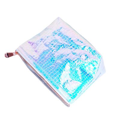 China Fashion FAMA Certificated Factory Holographic Nylon Cosmetic Bag Beauty Accessory Bag for sale