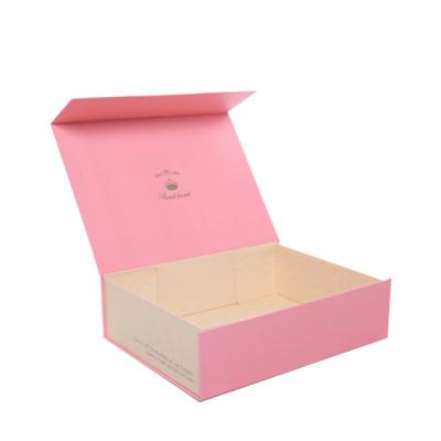 China Recyclable Premium Color Printed Craft Making Paper Box Magnet Closure Baby Clothing Box for sale