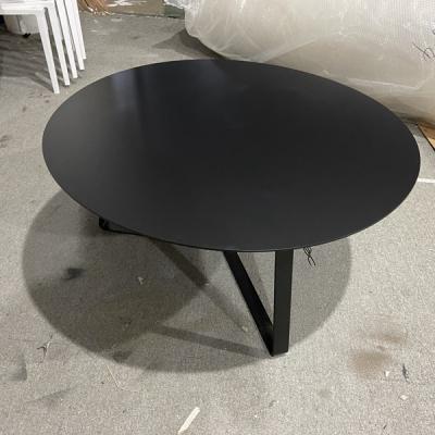 China Modern Aluminum Frame Pool Hotel Furniture Black Coffee Tables For Outdoor Use for sale