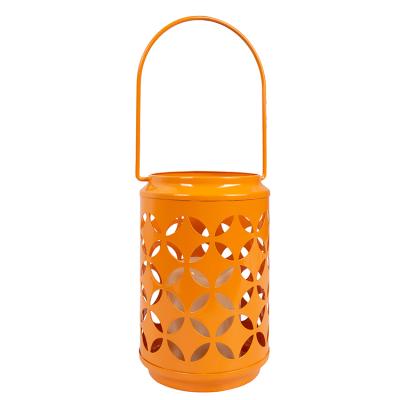 China New Design Religious Candle Home Indoor Activities Decoration Metal Wind Lantern for sale