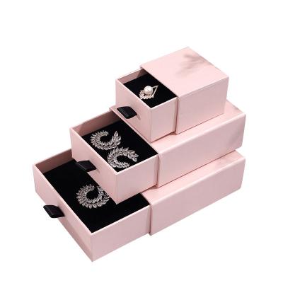 China Recycled Materials Custom Logo Printed Paper Packaging Jewelry Gift Box for sale