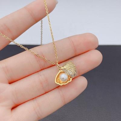 China 18K Gold Dangle New Arrivals Rhinestone Trendy Pearl Shell Plated Initial Charm Couples Necklace for sale