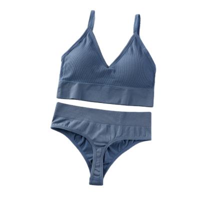 China Breathable Non-trace Seamless Underwear Sets One-Piece Sports Bra And Thong for sale