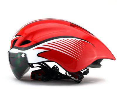 China Clean Safety Protective Helmet Motorcycle Custom Design Motorcycle Helmets Designs Motorcycle Helmet With Goggles for sale