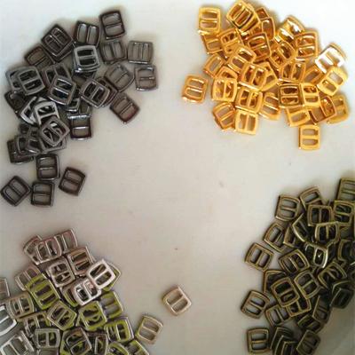 China Doll Shoes 1000pcs/set Blyth Doll Accessories Doll Clothes Super Mini Doll Belt Buckle 5.5mm for sale