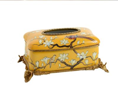 China 2021 Designs Retro Gold Handmade Classic Luxury Brass Ceramic Tissue Box Holders For Wedding Table Decorations for sale