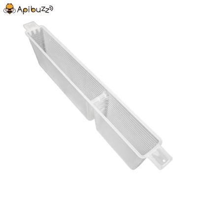 China Division Board Bee Feeder 2L In Hive Division Board Honey Bee Water Feeder Beekeeping Equipment Plastic Beekeeping Tool Apicultura Imkereibedarf for sale