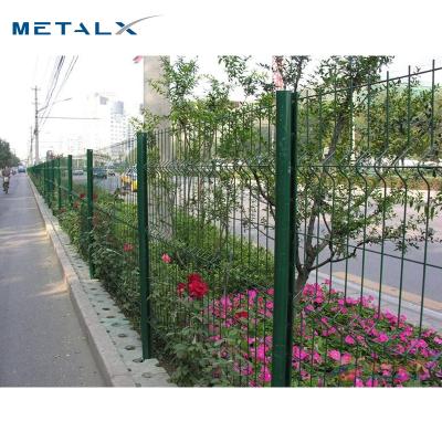 China Easily Assembled Cheap Commercial Galvanized Steel Welded V Bends 3d Curved Wire Mesh Fence For Garden for sale