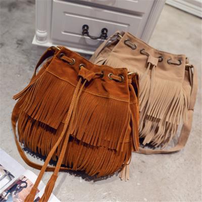 China Fashion\comfortable\soft warm Amazon style fashion cheap solid European and American bucket trend tassel bag bags for sale