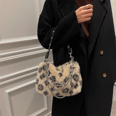 China Folded Handbags Winter Bolso De Disenador Bag From China Designer Brand Woman De Marque Luxury Fur Bag main for sale