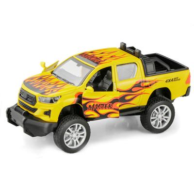 China Toyota pickup 1:32 friction toy alloy die die-cast car model open door of the pull back simulation model children's toy car for sale