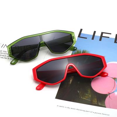 China Men Sports Sunglasses Shape To Glass Metal Hinge Sunglasses 2021 Oversized Men Glass Sports Sunglasses for sale