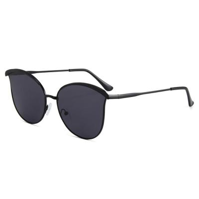 China Fashion Sunglasses Personalized Classic Polarized Lenses Metal Frame Sun Glasses for sale