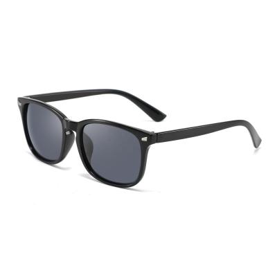 China Fashion sunglasses sell fashion glass PC frames and wholesale blue light blocking custom glass logo sunglasses for sale