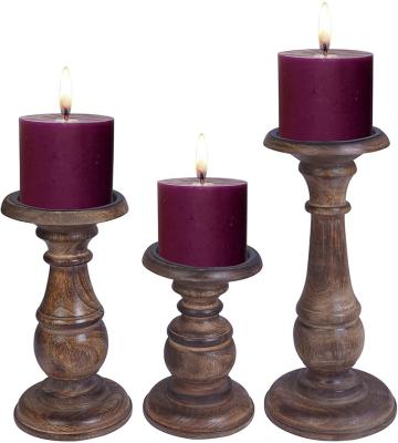 China Fashion Wooden Candle Holders with Pointed Candle Dishes, Traditional Style Table Decor, Rounded Turned Columns for sale