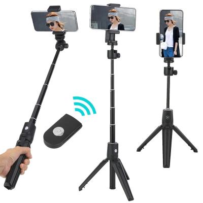 China Taking pictures & videos & K20 Selfie Vlogs Stick Tripod Holder with Remote Control for Android for IOS Mobile Phone Selfie Stick Selfie Stick Tripod for sale