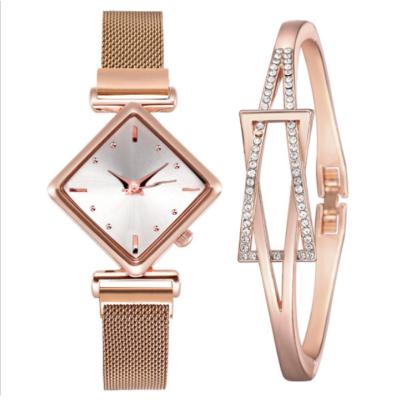 Chine ODM imperméable Availbale d'ensemble de cadeau de montre et de bracelet de dames 3Bar à vendre