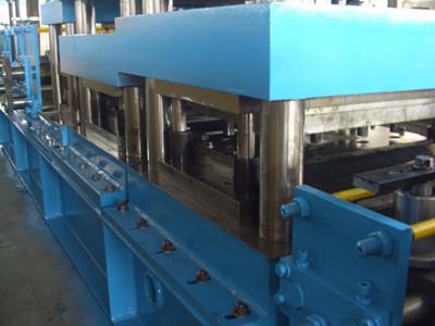 China Metal Roll Forming Machine , Guardrail Roll Forming Machine for sale