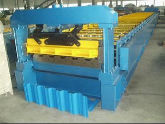 China Wall Panel Roll Forming Machine For Simple House, High Speed Roof Roll Forming Machine for sale