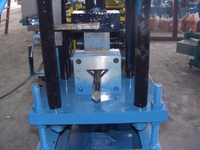 China Hydraulic Cutting Stud Roll Forming Machine, L Angle Metal Roll Forming Machinery for sale