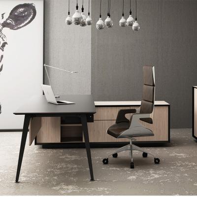 China Suitable Regular European Style Modern Executive Office Desk Table Executive CEO Luxury Desk for sale