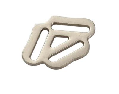 China Zinc Alloy 3 Way Belt Buckle Pet Vest With Triangle Cross Buckle Suitable For All Metal Pet Accessories for sale