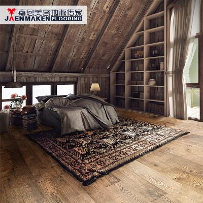 China Traditional Pastoral Rustic Flooring Oak Flooring Scrape Timber Flooring Hardwood Iron Oak Flooring for sale