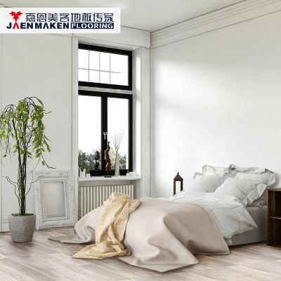 China Modern 3 Layer Hand Scraped Brushes Natural Engineered White Oak Flooring for sale