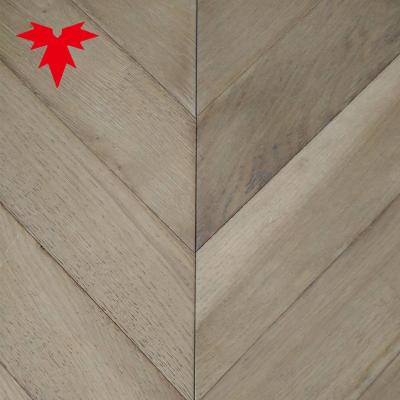 China Hot Sale Modern High Quality Herringbone Oak Parquet Solid Hardwood Flooring for sale