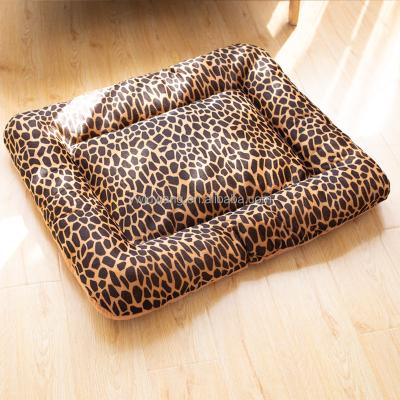 China Customized Interesting Design Large Dog One Bite Dog Bed Dog Mat Factory Customized Pet Travel Rug Kennel Mat for sale